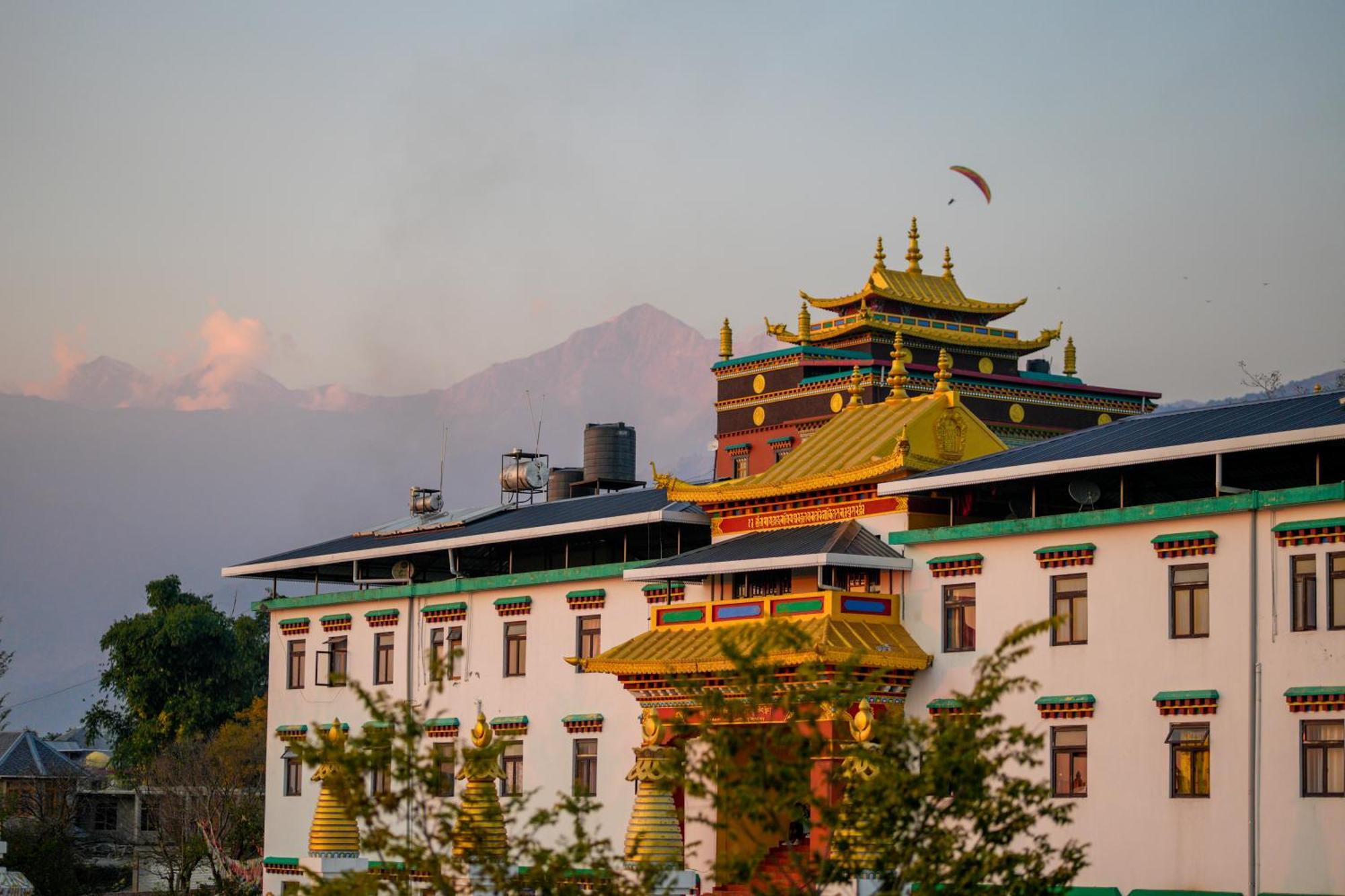 Hotel Chokling Arthouse - The Treasure Of Himalayas Bīr Exterior foto